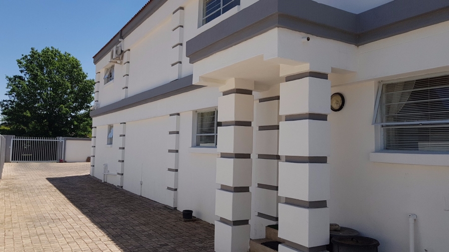 4 Bedroom Property for Sale in La Provance Free State
